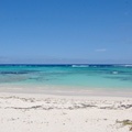 Sur la plage de l'anse à l'eau